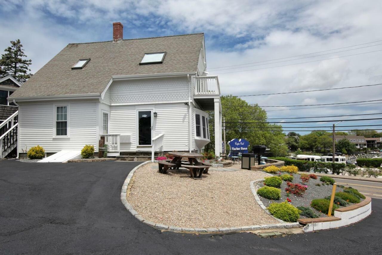 Cape Cod Harbor House Inn Hyannis Exterior photo